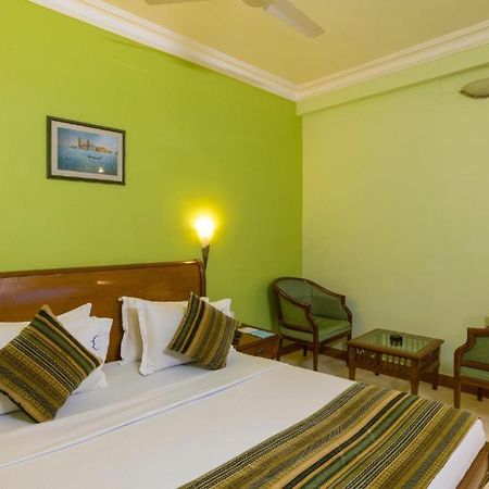Crescent Park Hotel Chennai Exterior photo