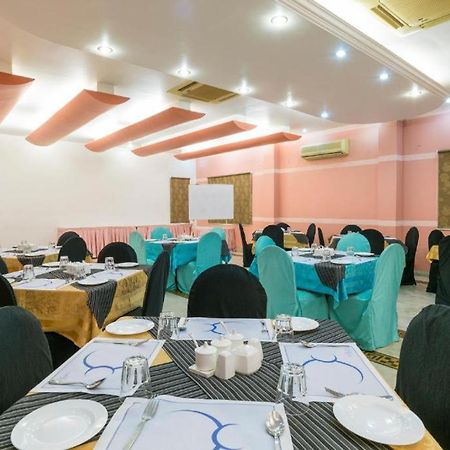 Crescent Park Hotel Chennai Exterior photo