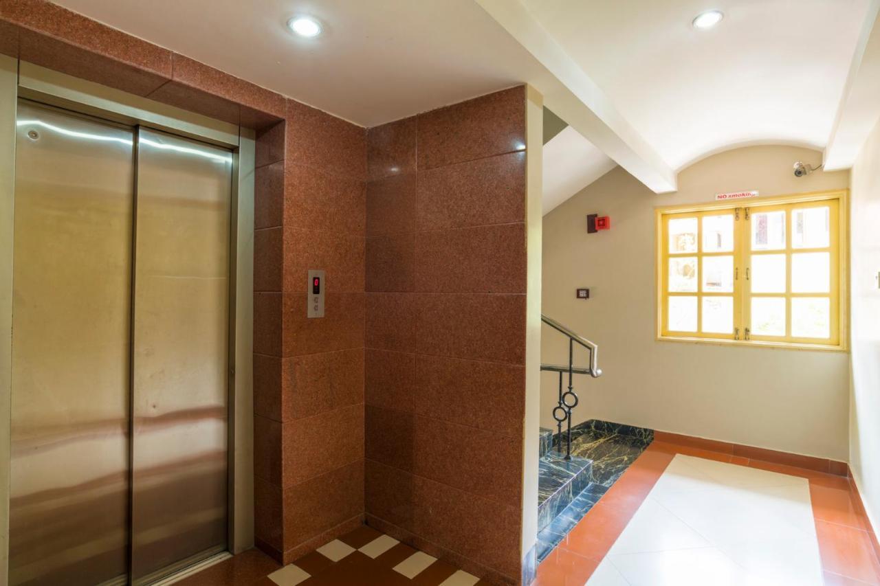 Crescent Park Hotel Chennai Exterior photo