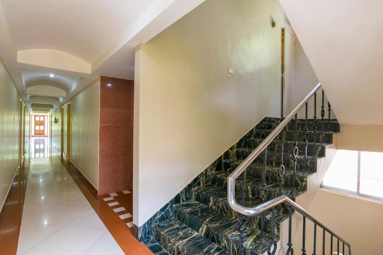 Crescent Park Hotel Chennai Exterior photo